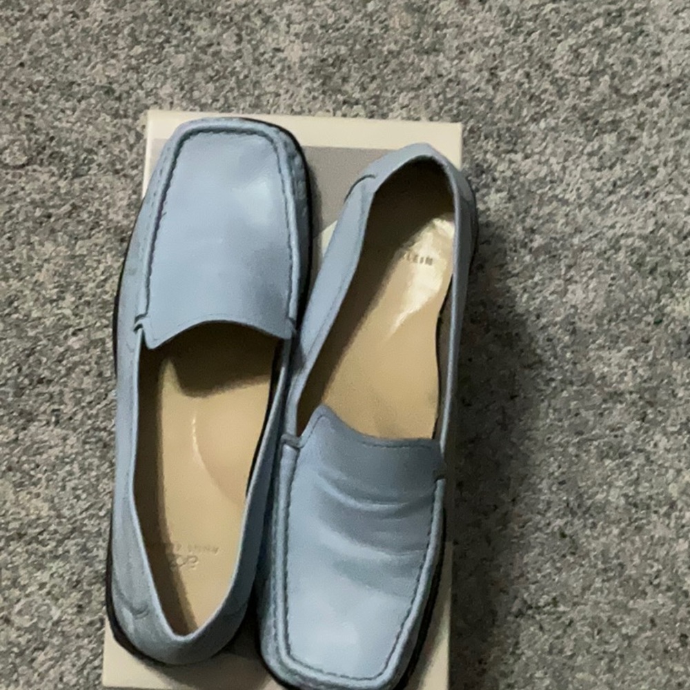 Sky blue leather Anne Klein 2 loafers size 8.5